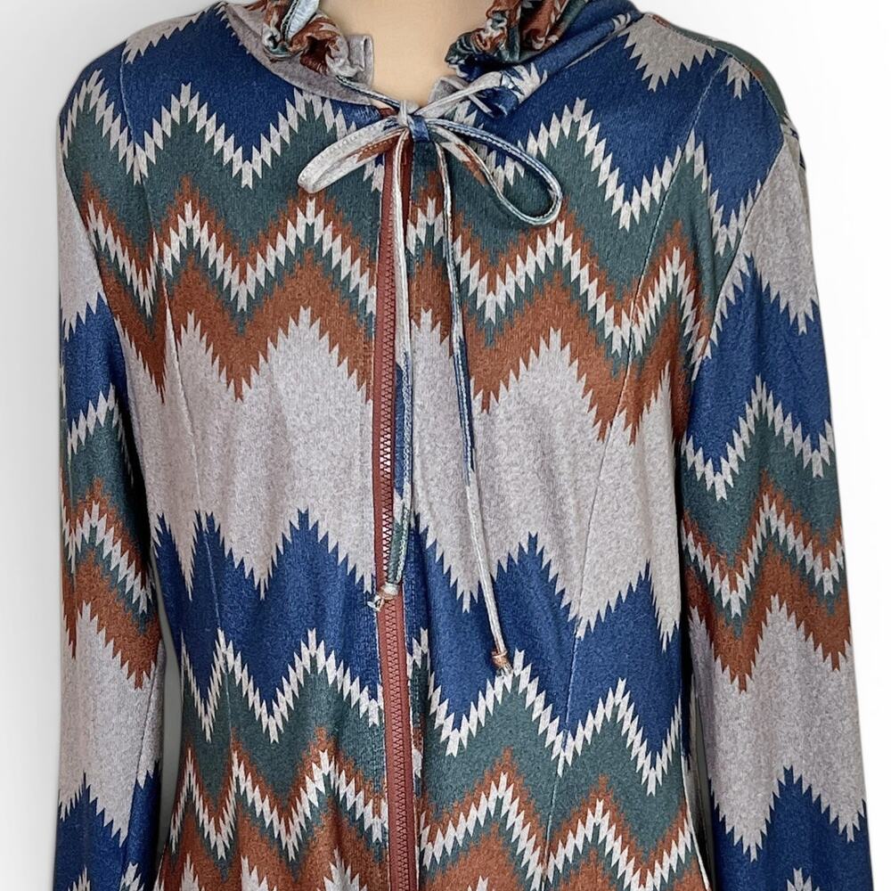 Miusey Longline Hooded Jacket Size Large Knit Chevron Zig Zag Gray Blue Zip Soft